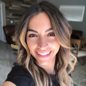 Meet your Posher, Alexandra